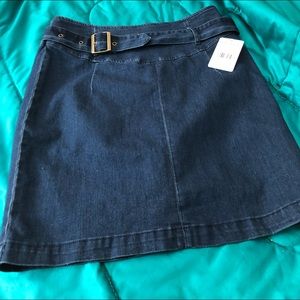 Never worn-FREE PEOPLE livin’ it up pencil skirt